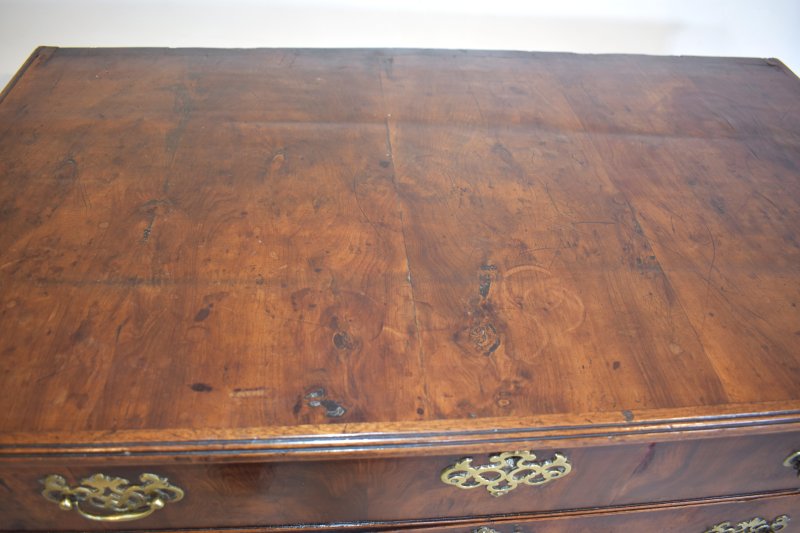 Yew wood chest of drawers - Image 9